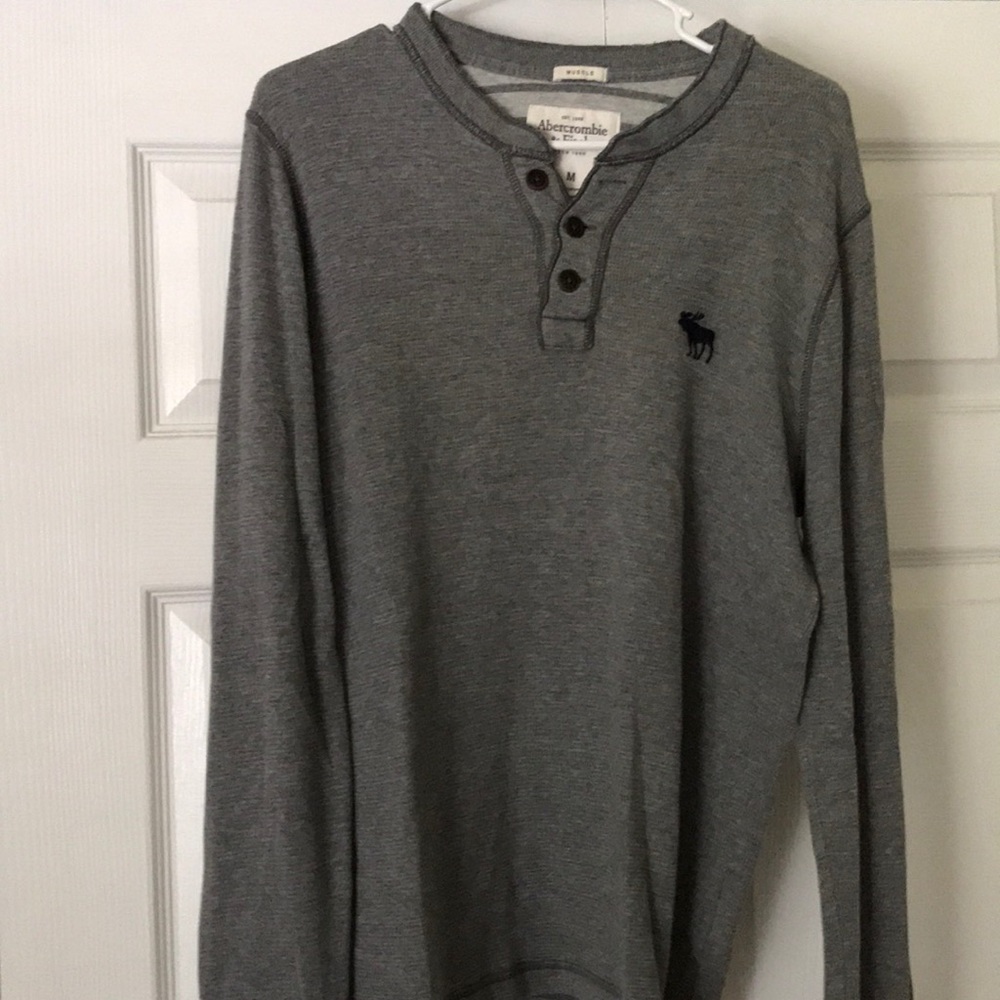 Gray long sleeve ABERCROMBIE top
